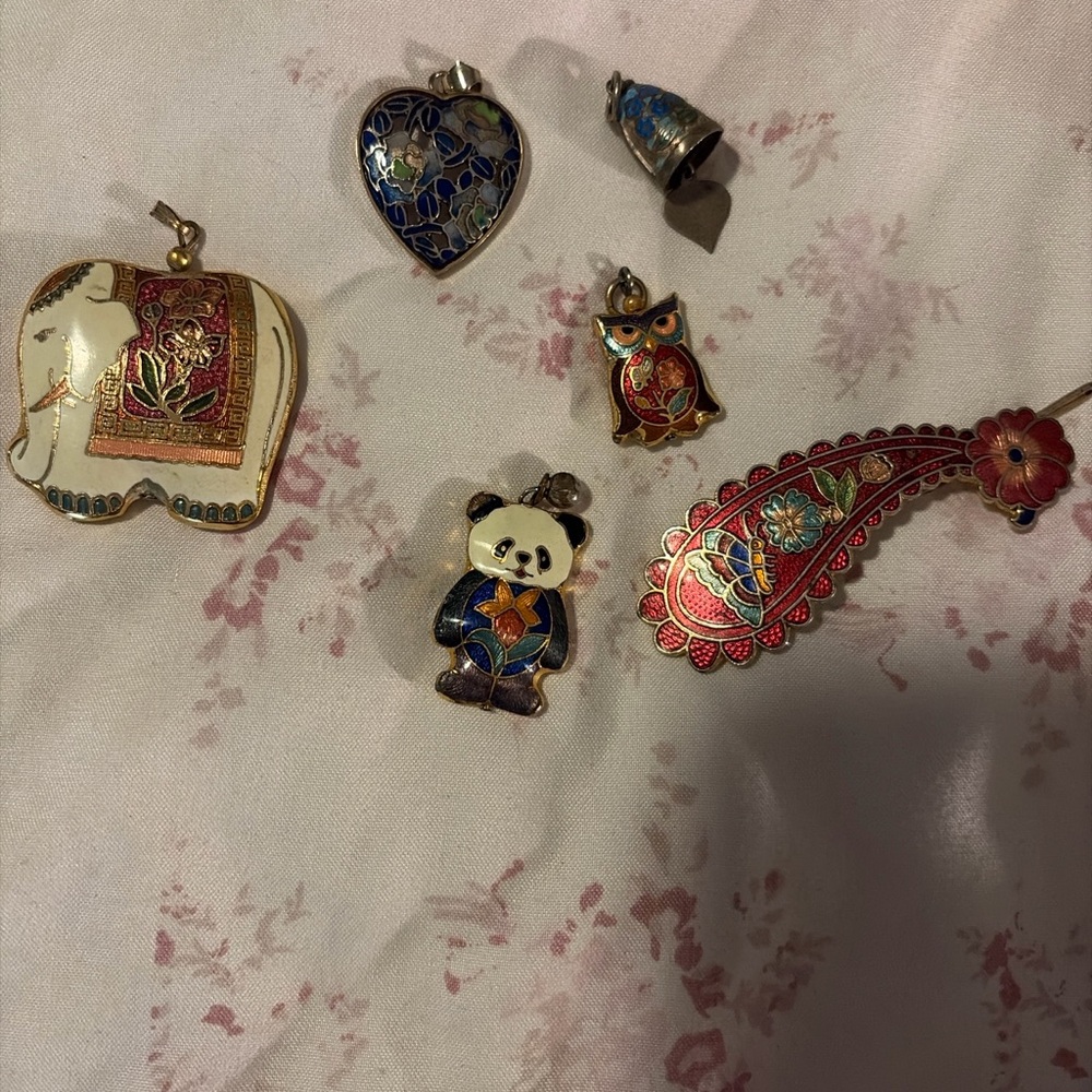 Colorful cloisonné pieces (6)